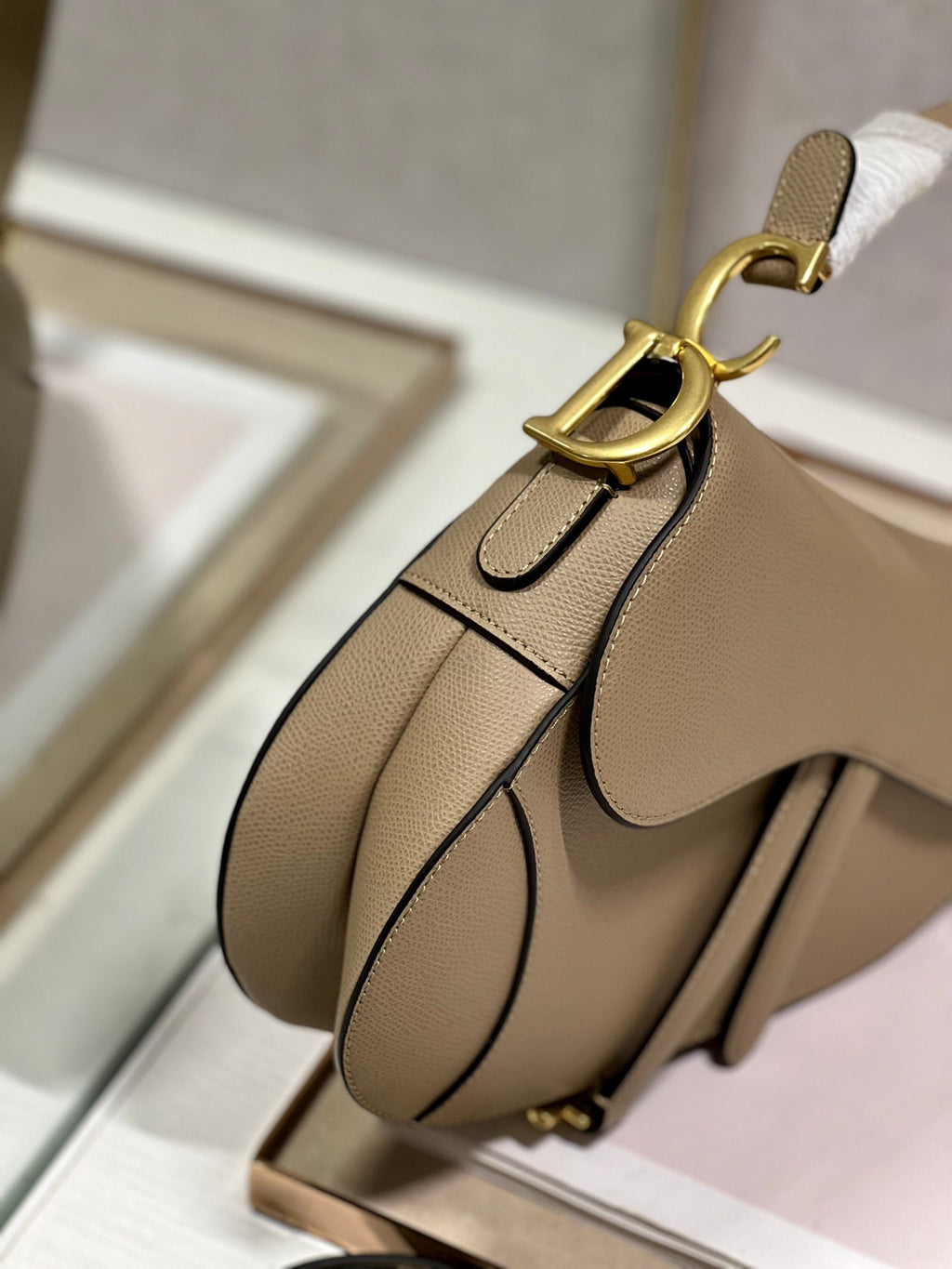 DIOR 26S SADDLE BAG 19 IN BEIGE CALFSKIN