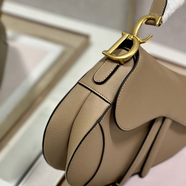DIOR 26S SADDLE BAG 25 IN BEIGE CALFSKIN