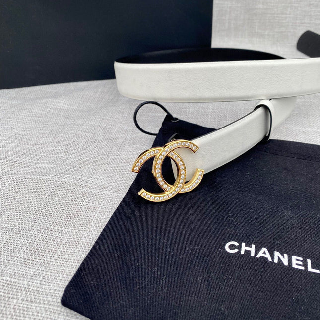 CHANEL 26S BELT 30 MM IN WHITE CALFSKIN WITH GOLD HARDWARE 661509