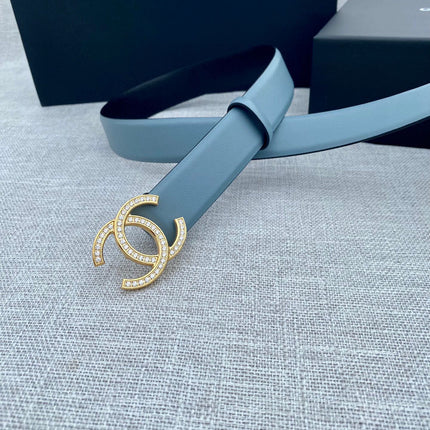 CHANEL 26S BELT 30 MM IN SKY BLUE CALFSKIN WITH GOLD HARDWARE 661514