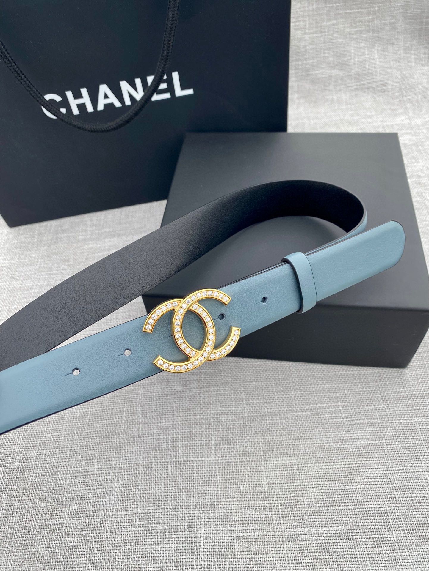 CC 26S BELT 30 MM IN LIGHT BLUE CALFSKIN GOLD HARDWARE 661514