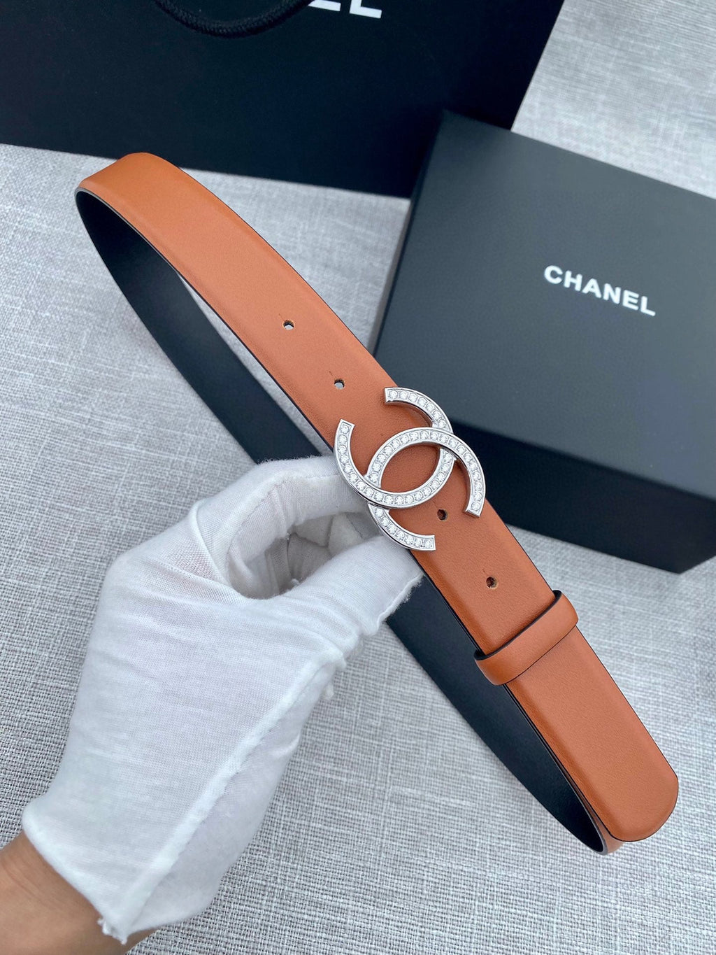 CC 26S BELT 30 MM IN CAMEL BROWN CALFSKIN SILVER HARDWARE 661515