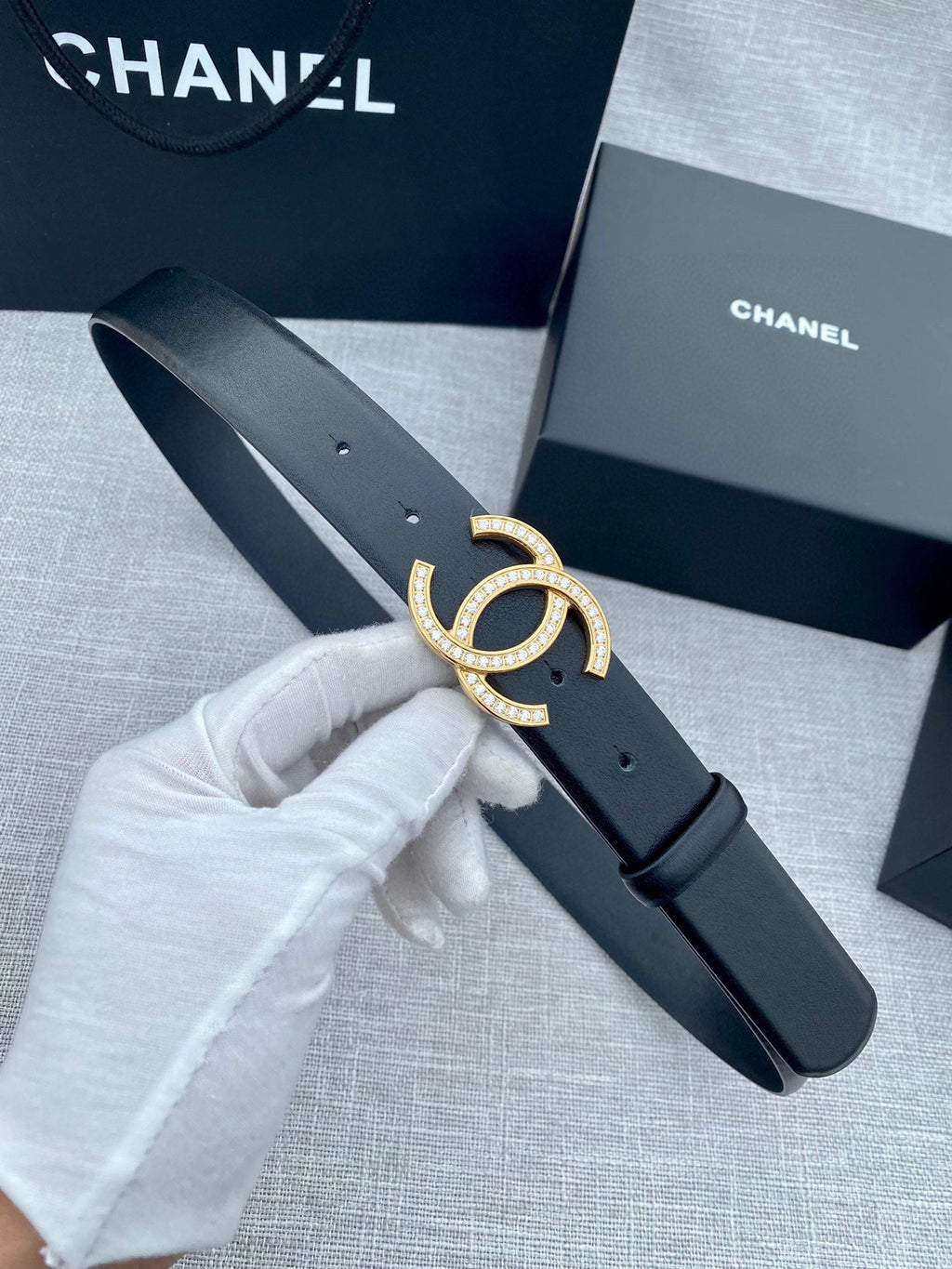 CC 26S BELT 30 MM IN BLACK CALFSKIN GOLD HARDWARE 661516