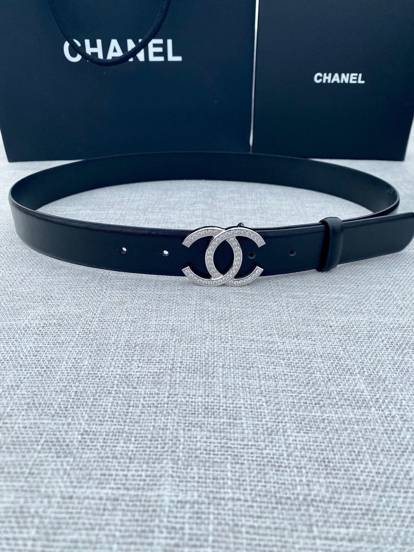 CC 26S BELT 30 MM IN BLACK CALFSKIN SILVER HARDWARE 661516