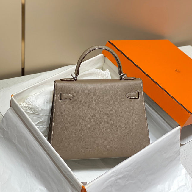 KELLY 28CM IN ETOUPE EPSOM CALFSKIN SILVER HARDWARE