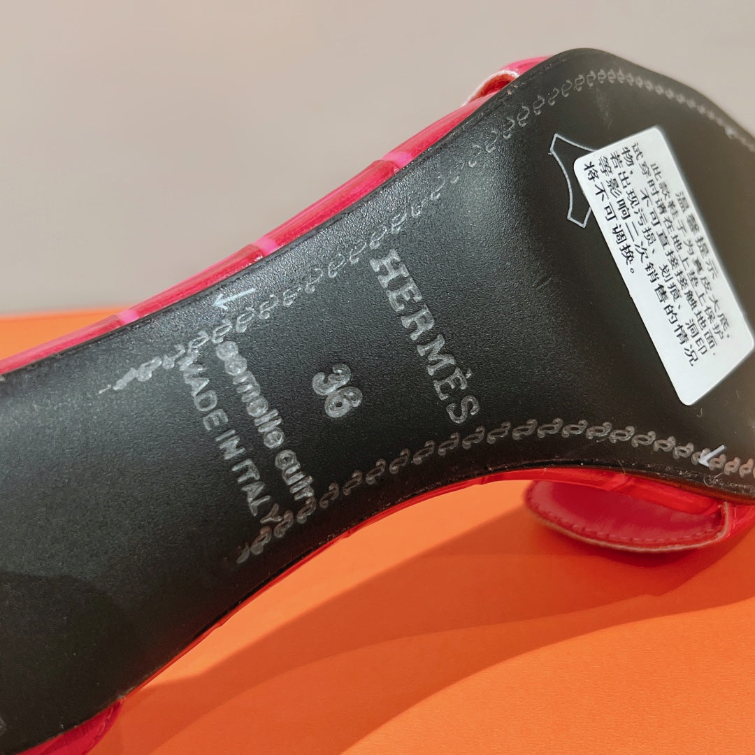 PREMIERE 70 SANDAL IN WATERMELON PINK CROCODILE LEATHER
