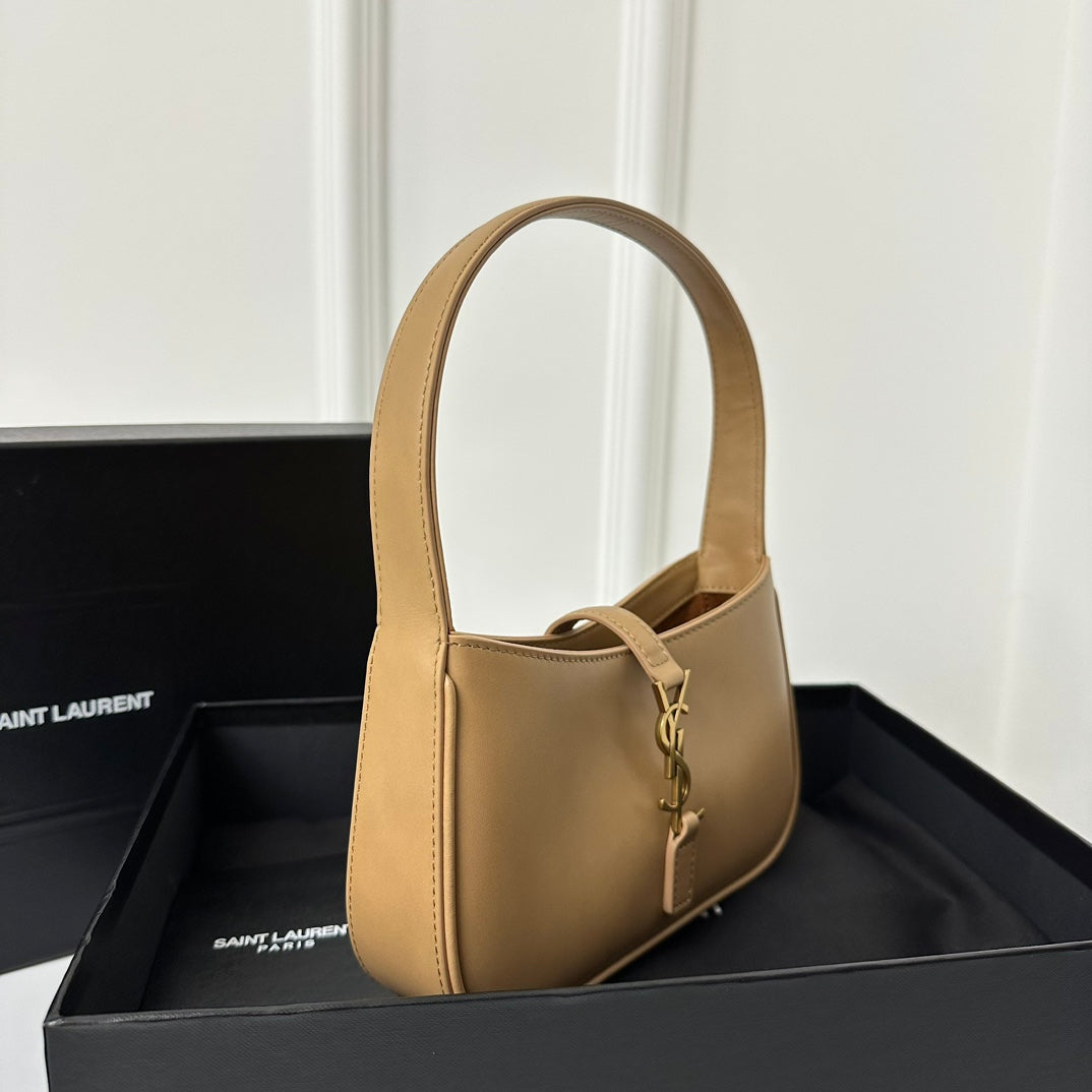 MINI 19 YELLOW CREAM SMOOTH CALFSKIN