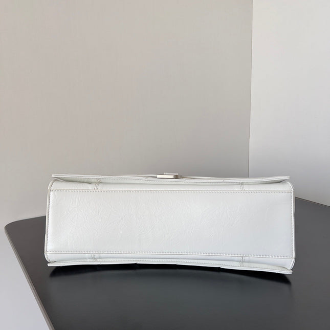 CRUSH CHAINED BAG 32 IN WHITE QUILTED CRUSHED CALFSKIN SILVER HARDWARE