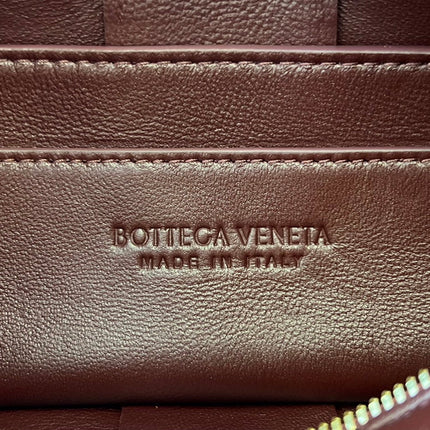 BRICK CASSETTE 28 IN WINE RED CALFSKIN