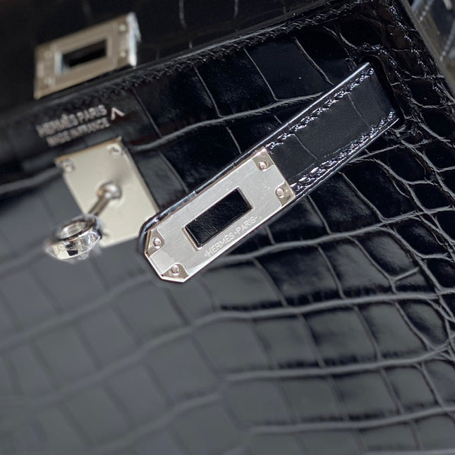 HERMES 25S MINI KELLY 19 IN BLACK CALFSKIN SILVER HARDWARE
