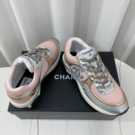 CHANEL 26S SNEAKER 35 MM IN LIGHT PINK FABRIC AND GOLD CALFSKIN LOW TOP