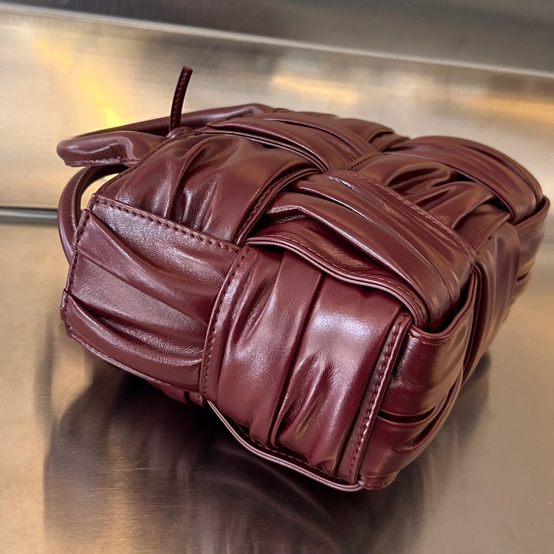 CANDY ARCO TOTE 20 IN WINE RED SOFT LAMBSKIN