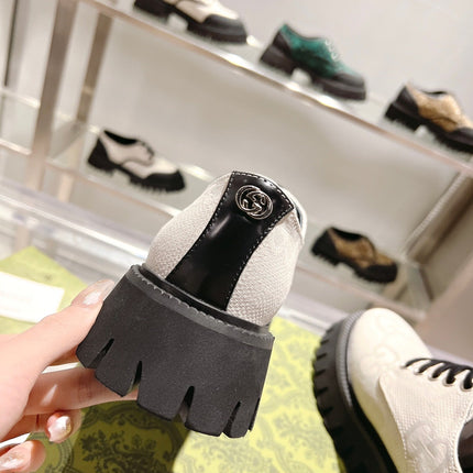 GUCCI 26S LACE-UP SHOES IN OFF WHITE GG CANVAS