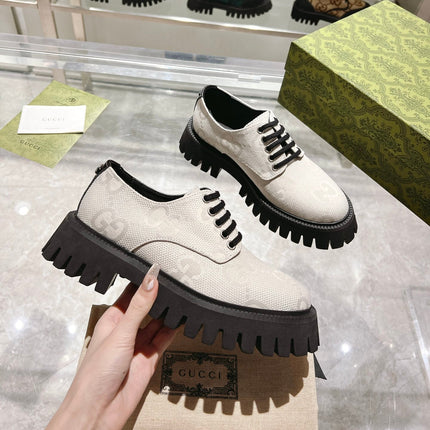 GUCCI 26S LACE-UP SHOES IN OFF WHITE GG CANVAS