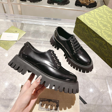 GUCCI 26S LACE-UP SHOES IN BLACK CALFSKIN