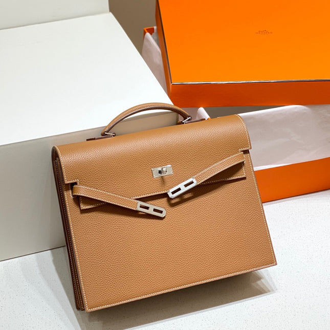 KELLY DEPECHES 34 BRIEFCASE IN GOLD TOGO CALFSKIN SILVER HARDWARE
