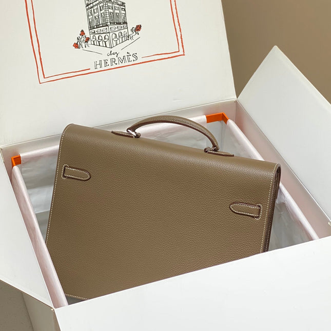 KELLY DEPECHES 38 BRIEFCASE IN ETOUPE TOGO CALFSKIN SILVER HARDWARE