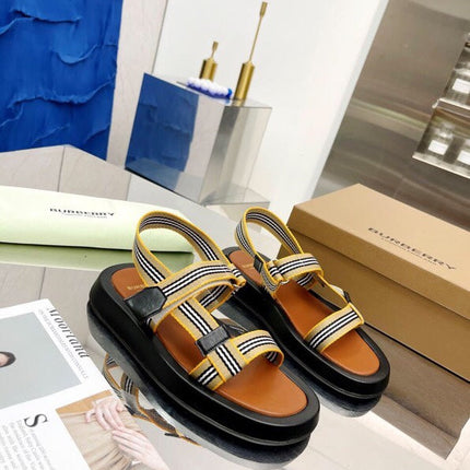 BURBERRY 26S STRAP FLAT SANDALS IN CARAMEL BROWN CALFSKIN AND FABRIC