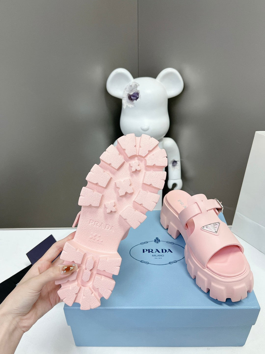 MONOLITH SLIPPER SANDALS IN LIGHT PINK RUBBER