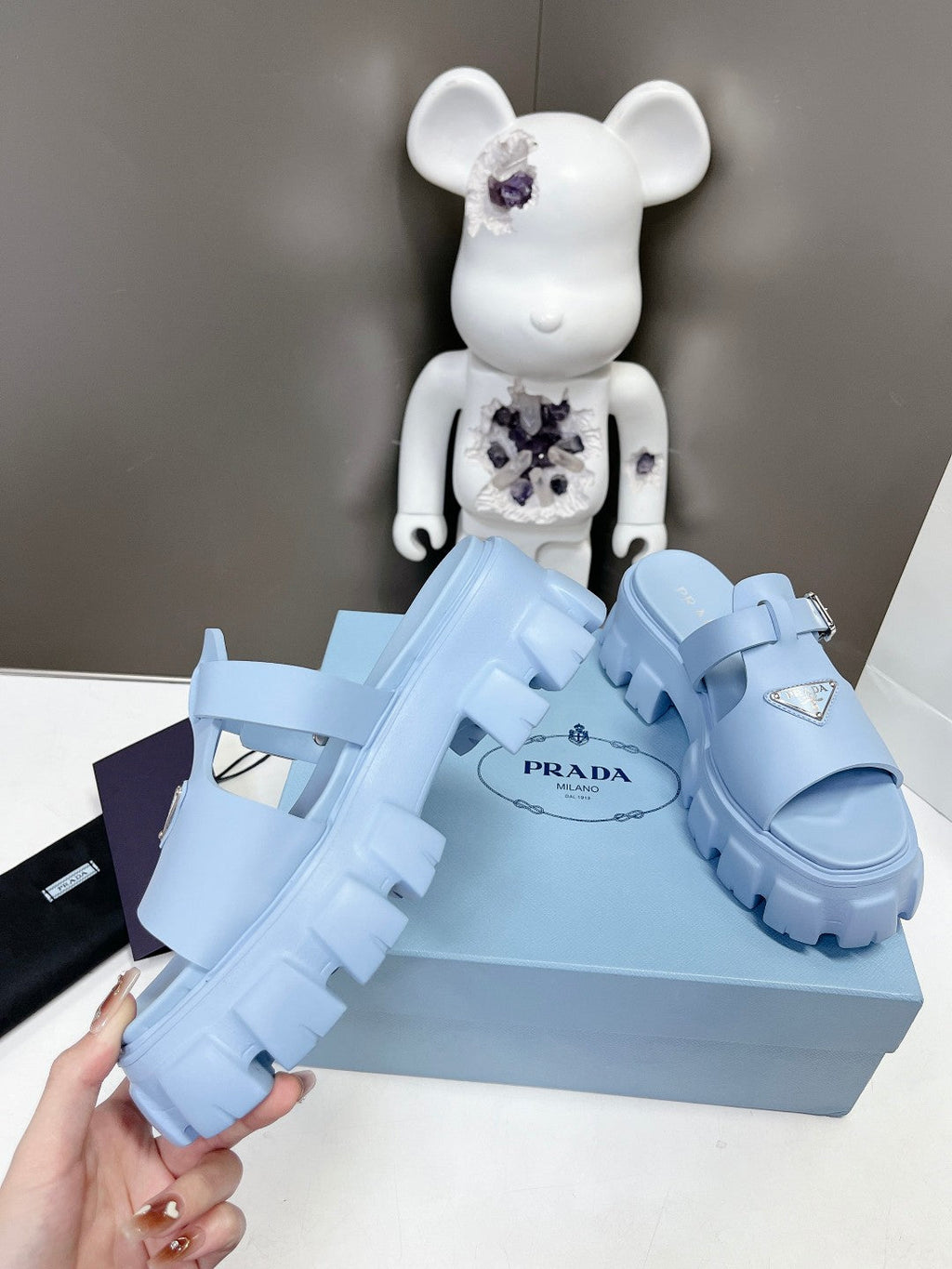 MONOLITH SLIPPER SANDALS IN SKY BLUE RUBBER