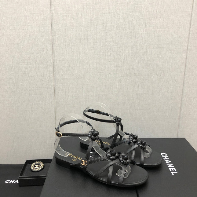 FLORAL FLAT SANDAL IN BLACK LAMBSKIN