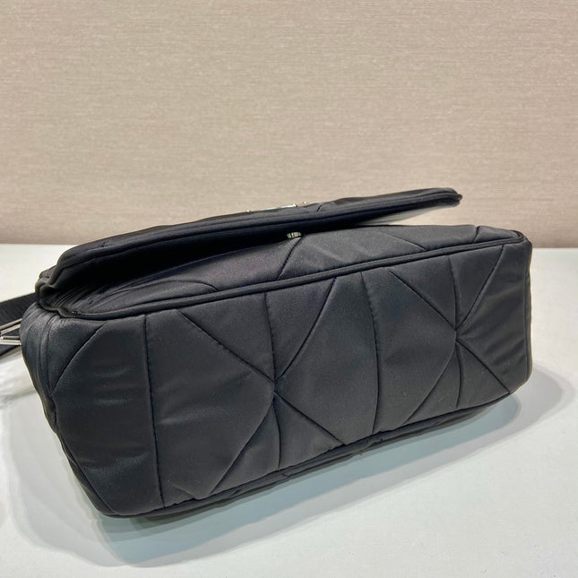 MEDIUM FLAP BAG 24 IN BLACK TRIANGULAR QUILTED PATTERN RE-NYLON