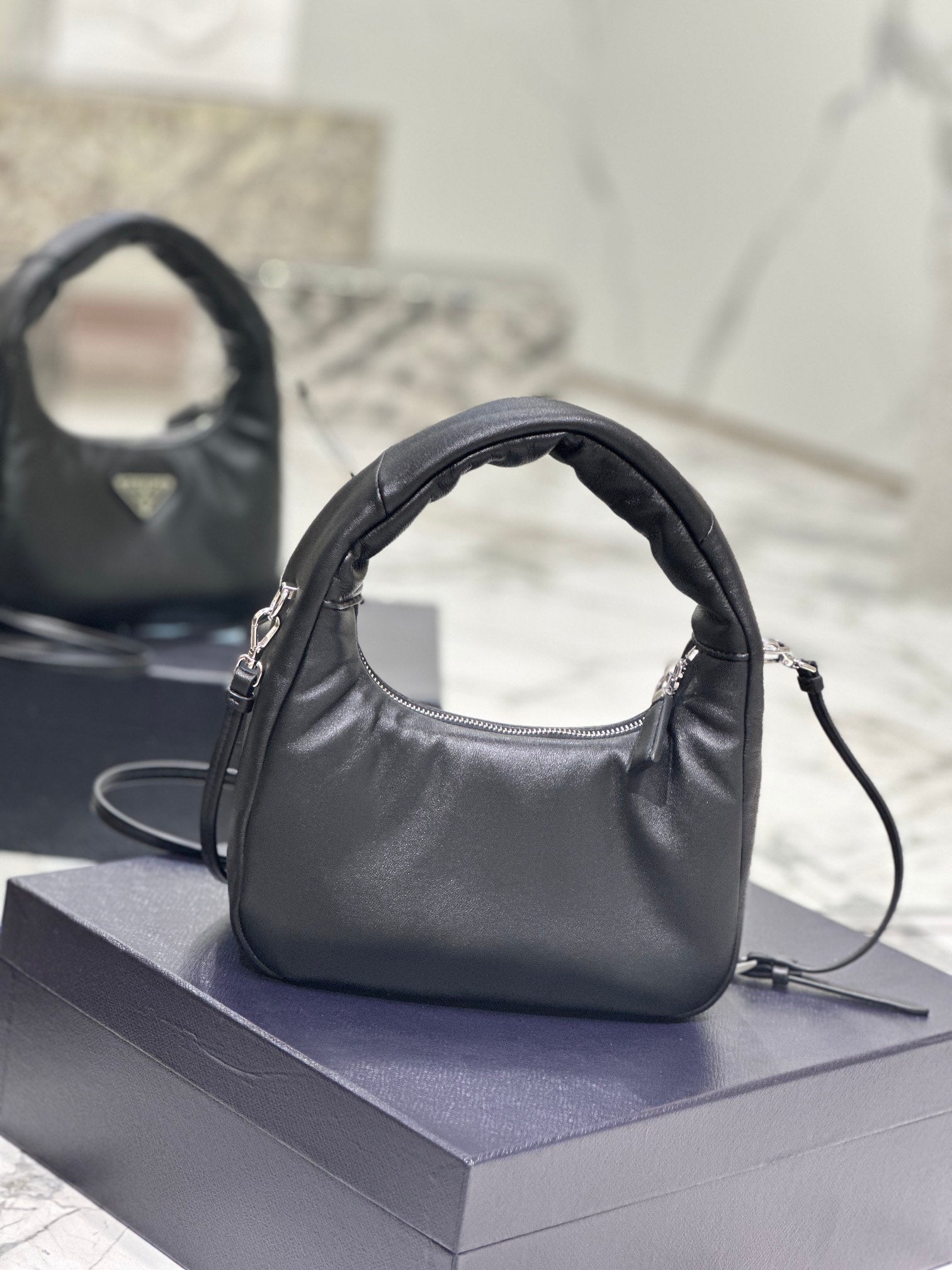 HOBO BAG 21 IN BLACK SOFT LAMBSKIN