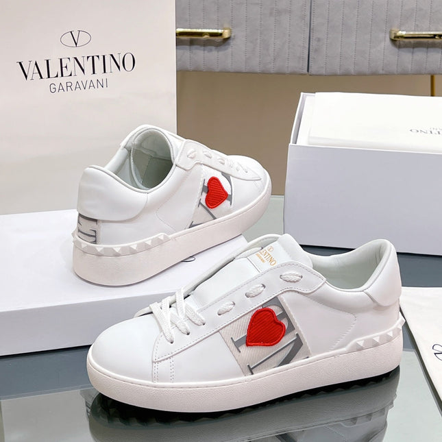 VALENTINO 25S GARAVANI ROCKSTUD UNTITLED SNEAKERS IN WHITE LAMBSKIN