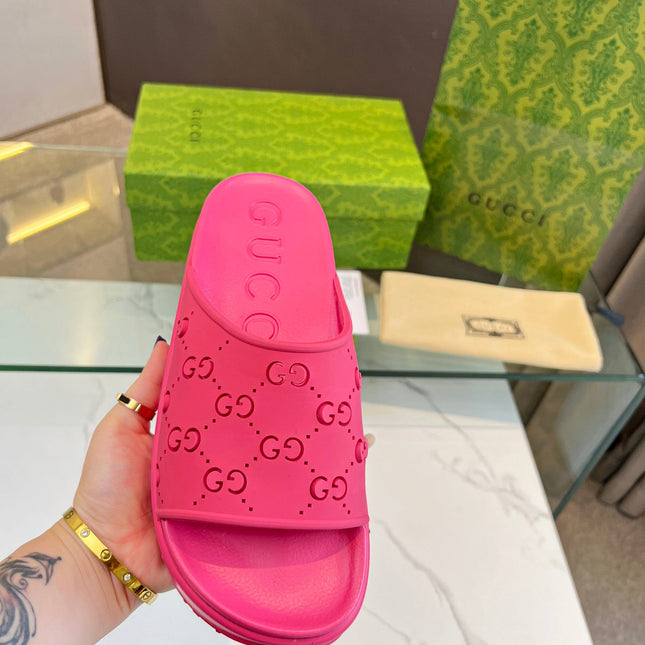 PLATFORM SANDALS IN BRIGHT PINK MONOGRAM IMPORTED TPU