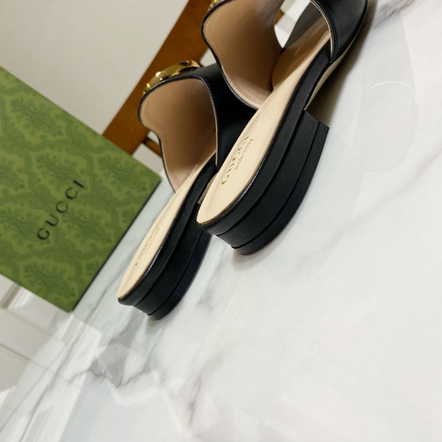 GUCCI 26S BLONDIE SLIPPERS IN BLACK CALFSKIN