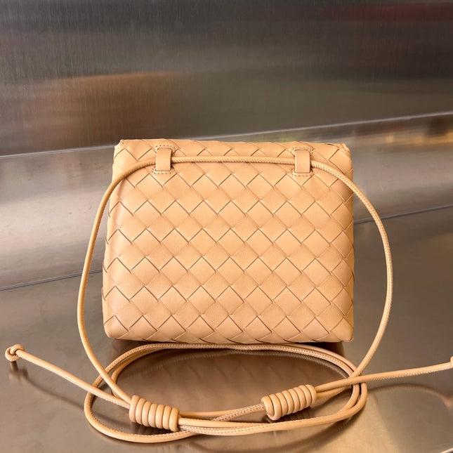 BV Mini Crossbody Bag 19cm Beige Calfskin Ghw
