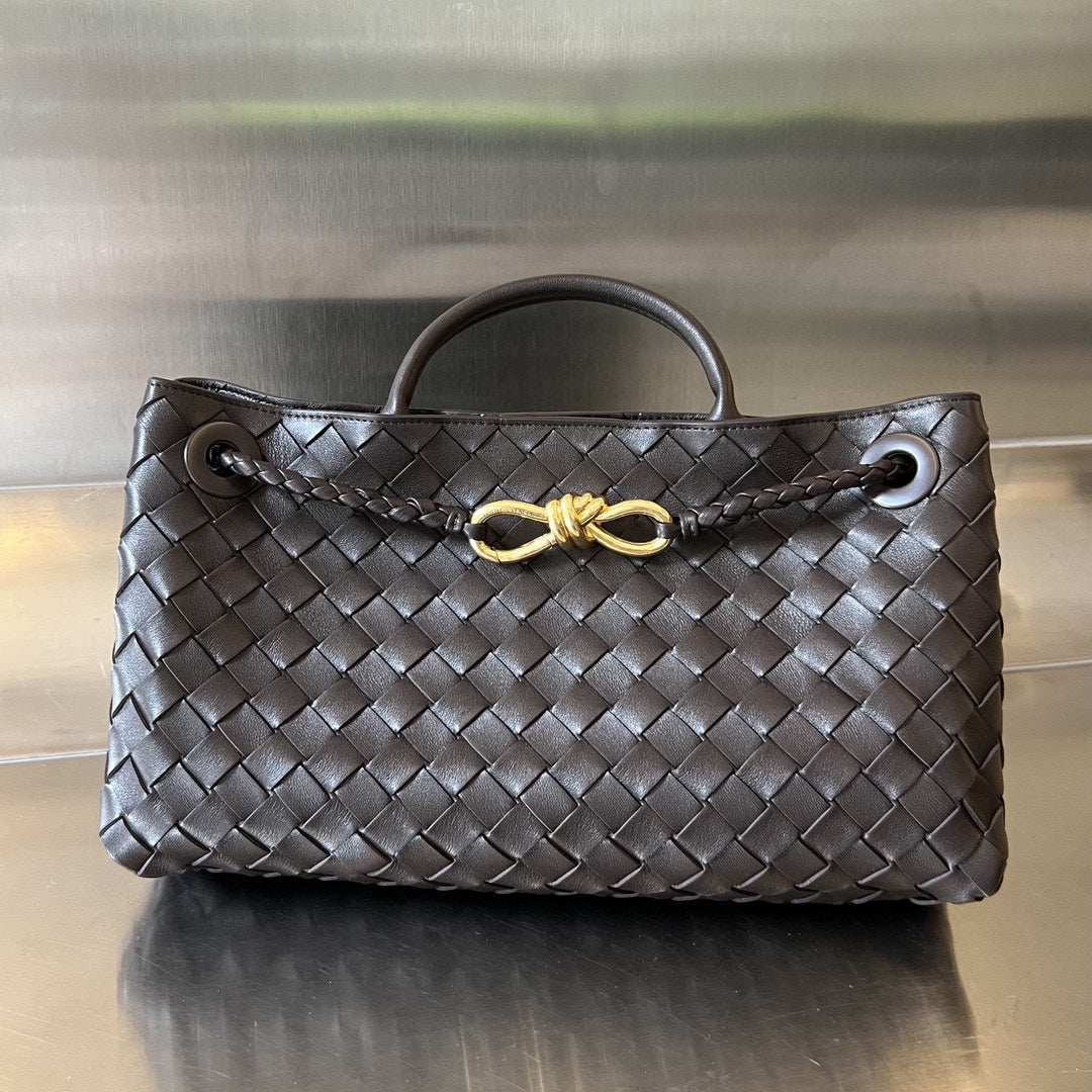 SMALL ANDIAMO 29 IN DARK BROWN LAMBSKIN