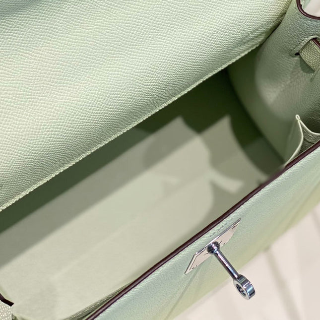 KELLY 28CM IN VERT FIZZ SWIFT CALFSKIN SILVER HARDWARE