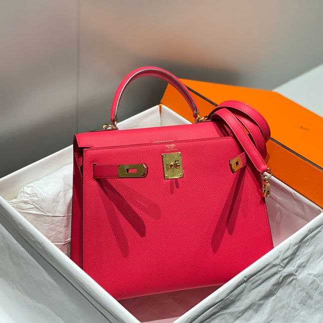 KELLY 28CM IN ROSE TYRIEN SWIFT CALFSKIN GOLD HARDWARE