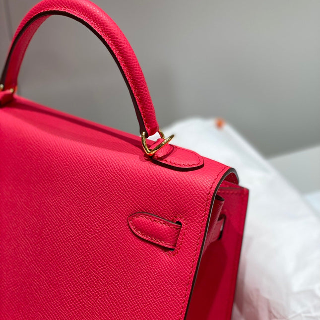 KELLY 28CM IN ROSE TYRIEN SWIFT CALFSKIN GOLD HARDWARE