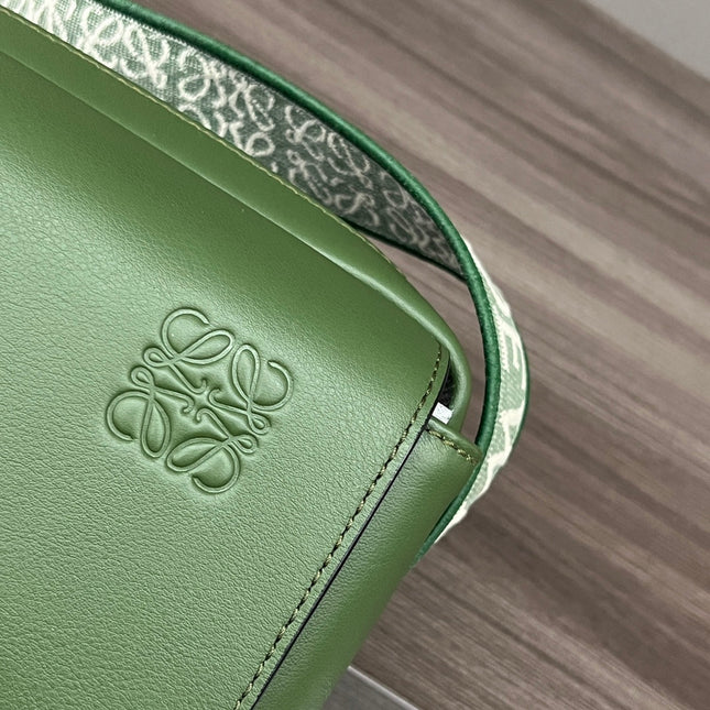 LOEWE 26S CROSSBODY BAG 24.5 IN GREEN CALFSKIN