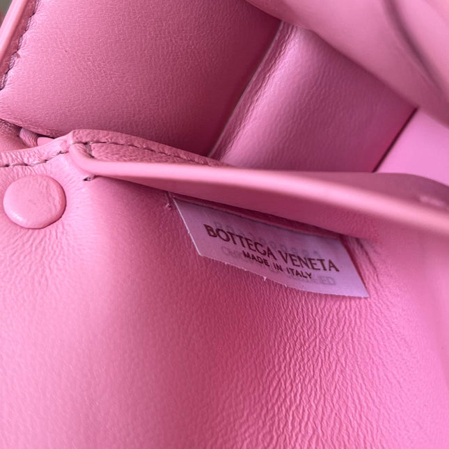 MINI CASSETTE 18 IN LIGHT PINK LAMBSKIN