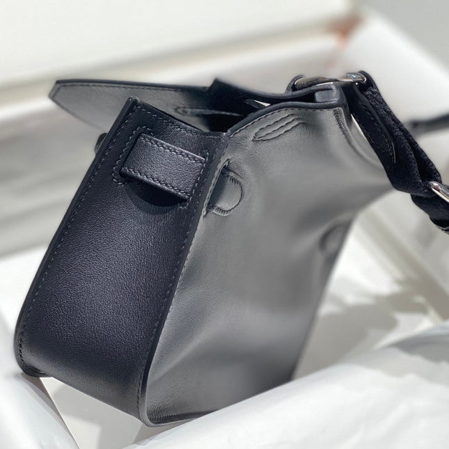 HM JYPSIERE SHOULDER BAG 23 IN NAVY BLUE CALFSKIN SILVER HARDWARE