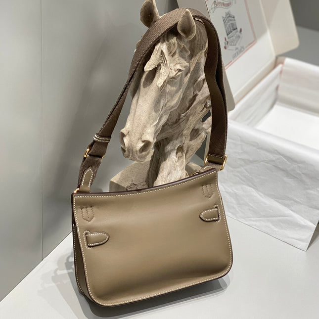 HM JYPSIERE SHOULDER BAG 23 IN WOOD BROWN CALFSKIN GOLD HARDWARE