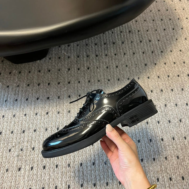 MIUMIU 26S LACE-UP BROGUE LOAFERS IN BLACK PATENT CALFSKIN