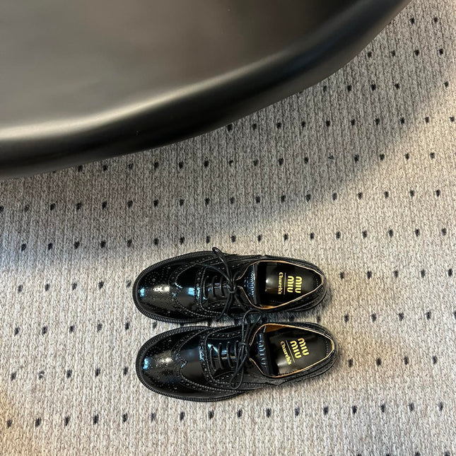 MIUMIU 26S LACE-UP BROGUE LOAFERS IN BLACK PATENT CALFSKIN