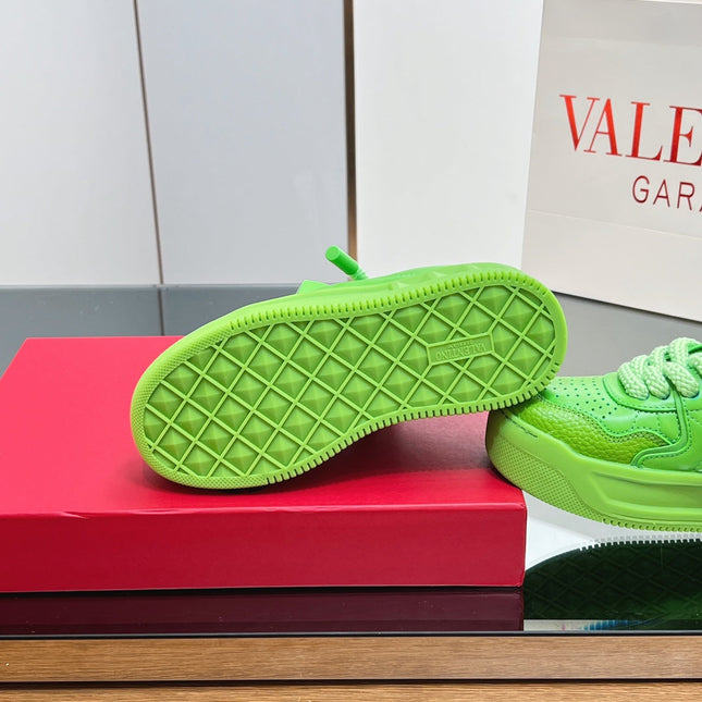 VALENTINO 25S GARAVANI ONE STUD XL PLATFORM SNEAKERS IN GREEN LAMBSKIN