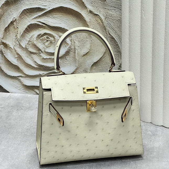 KELLY BAG 20 IN WHITE CREAM OSTRICH LEATHER WITH GOLD HARDWARE
