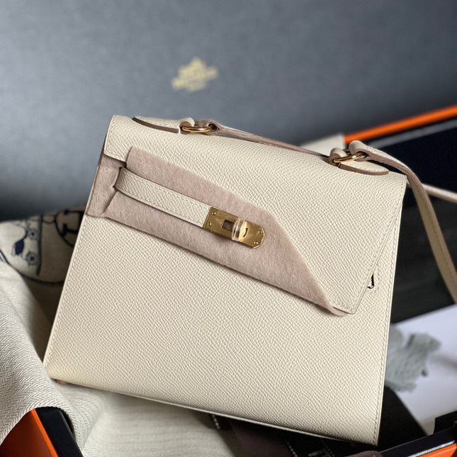 KELLY DESORDRE 20 IN WHITE EPSOM LEATHER WITH GOLD HARDWARE