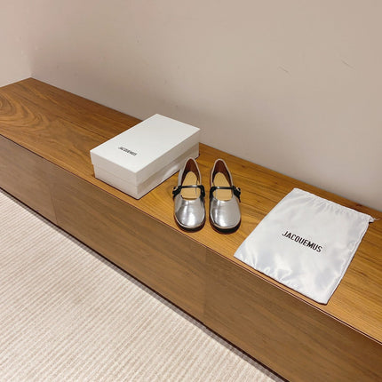 JACQUEMUS 26S MARY JANE FLATS IN SILVER CALFSKIN
