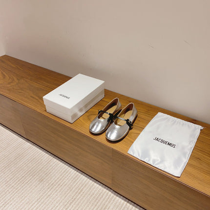 JACQUEMUS 26S MARY JANE FLATS IN SILVER CALFSKIN