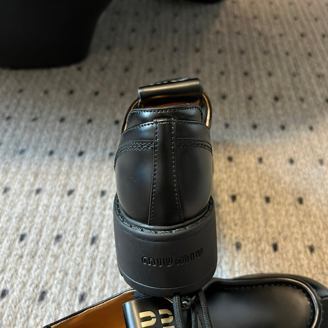 MIUMIU 26S LACED FUME SHOES IN BLACK GLOSSY CALFSKIN