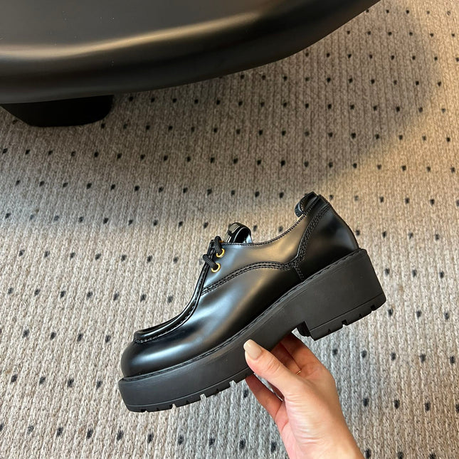 MIUMIU 26S LACED FUME SHOES IN BLACK GLOSSY CALFSKIN