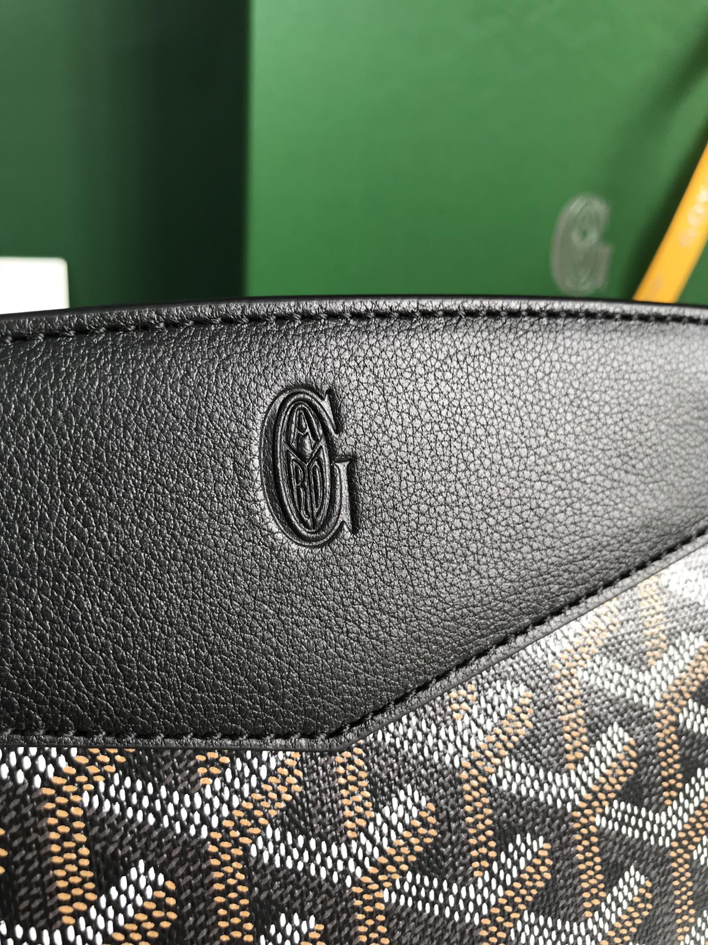 ROUETTE STRUCTURÉ MINI BAG 21 IN BLACK GOYARDINE CANVAS AND CALFSKIN