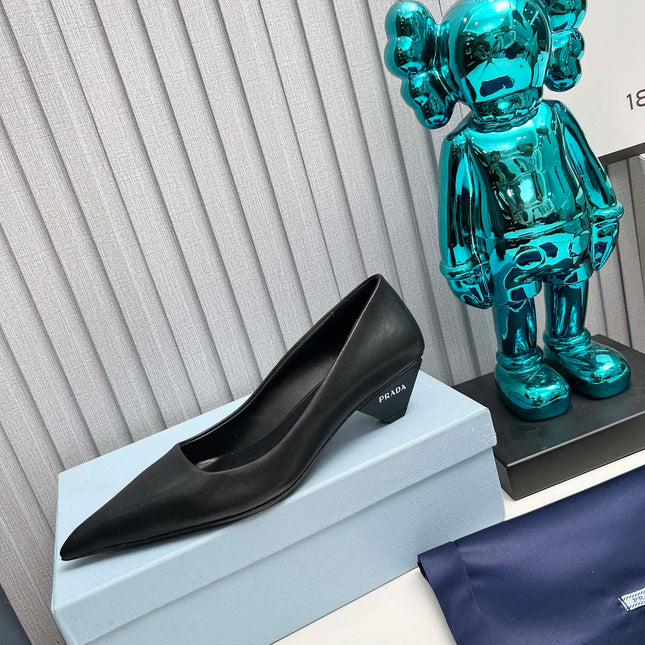 PRADA 26S POINTED TOE PUMPS 40MM IN BLACK CALFSKIN